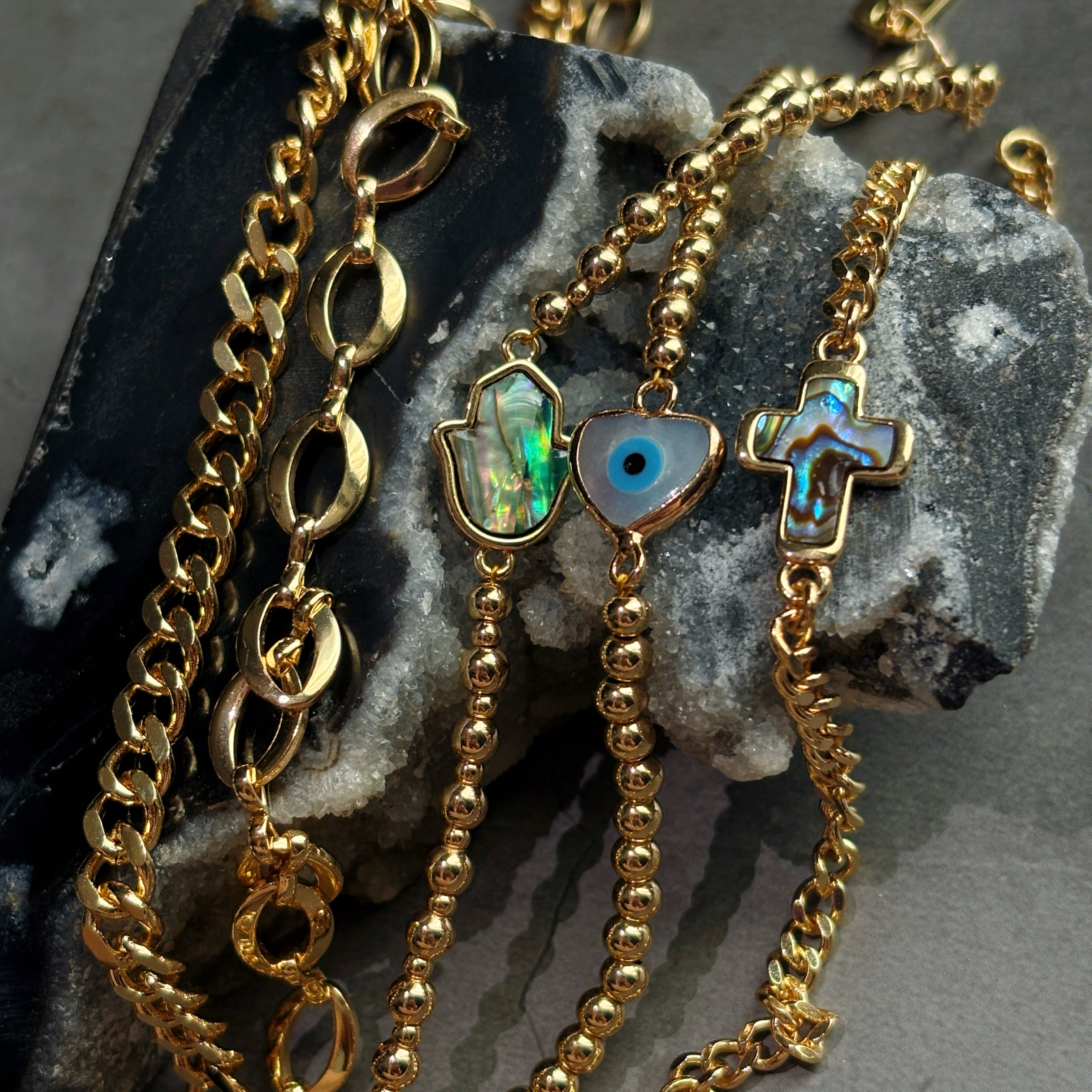 Magic charm bracelet