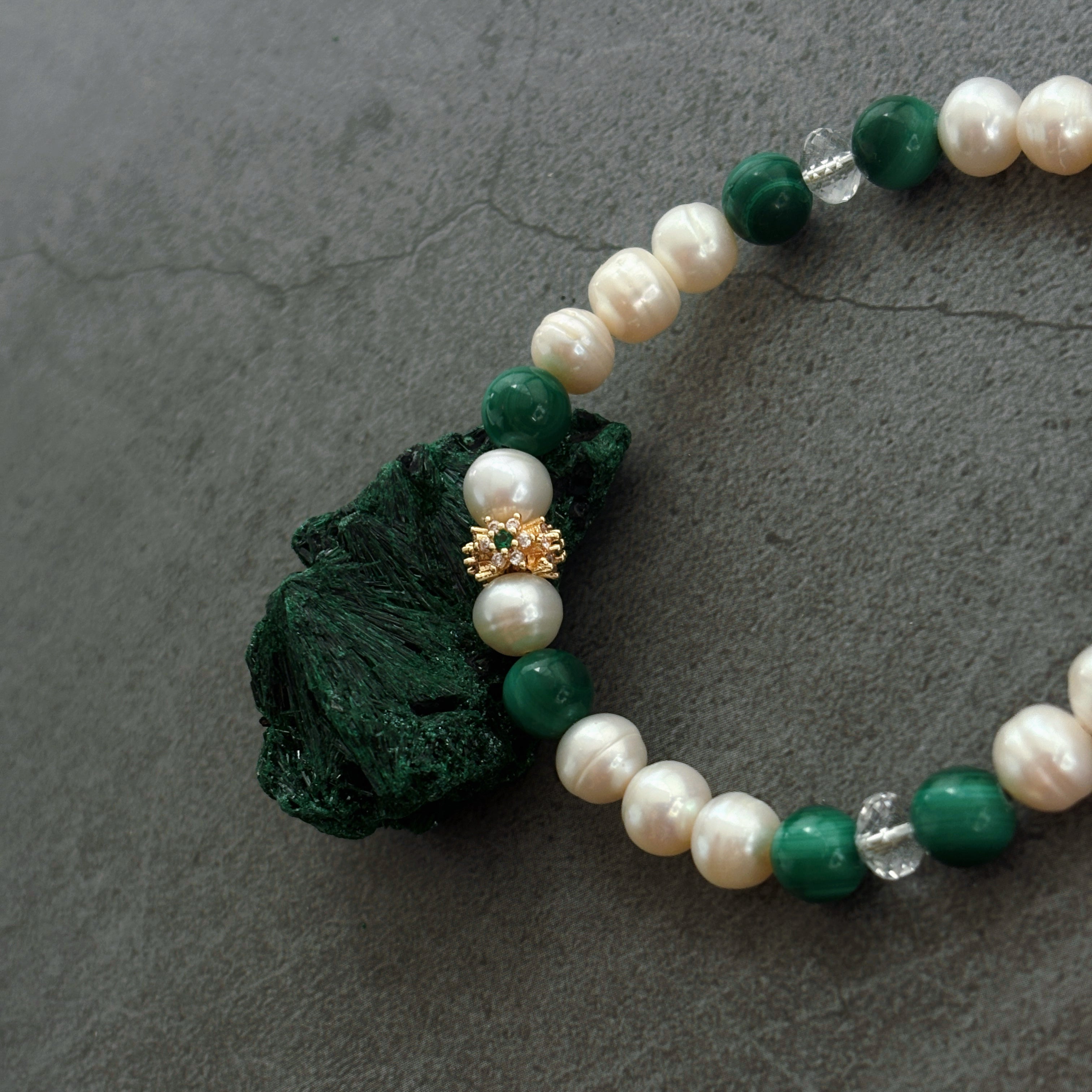 Peacock’s Gaze Malachite & Pearl Bracelet