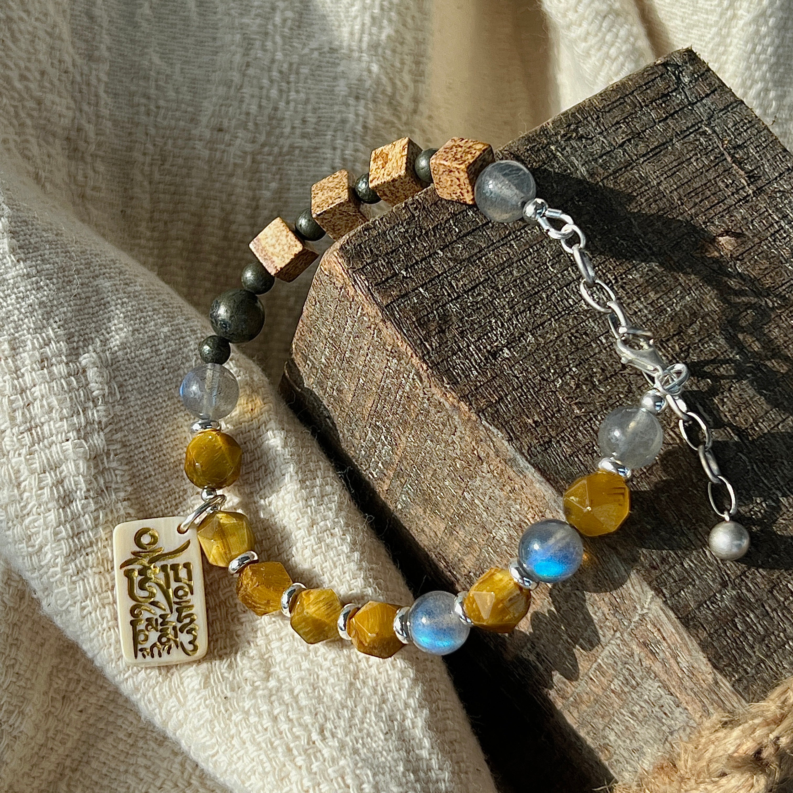 Golden Compassion Six-Syllable Wisdom Compassion bracelet