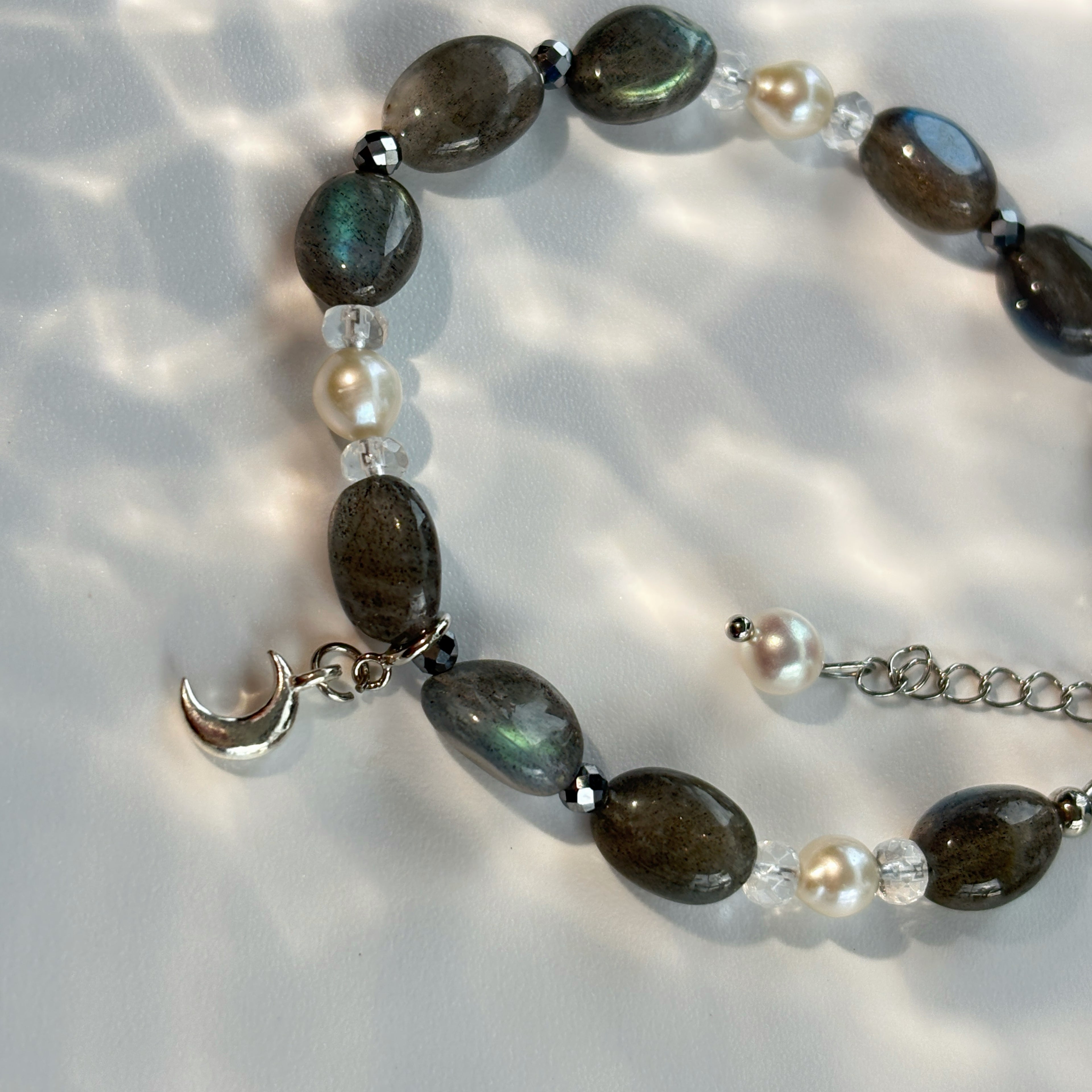 Moonlit Pearl Labradorite Pearl Femininity bracelet