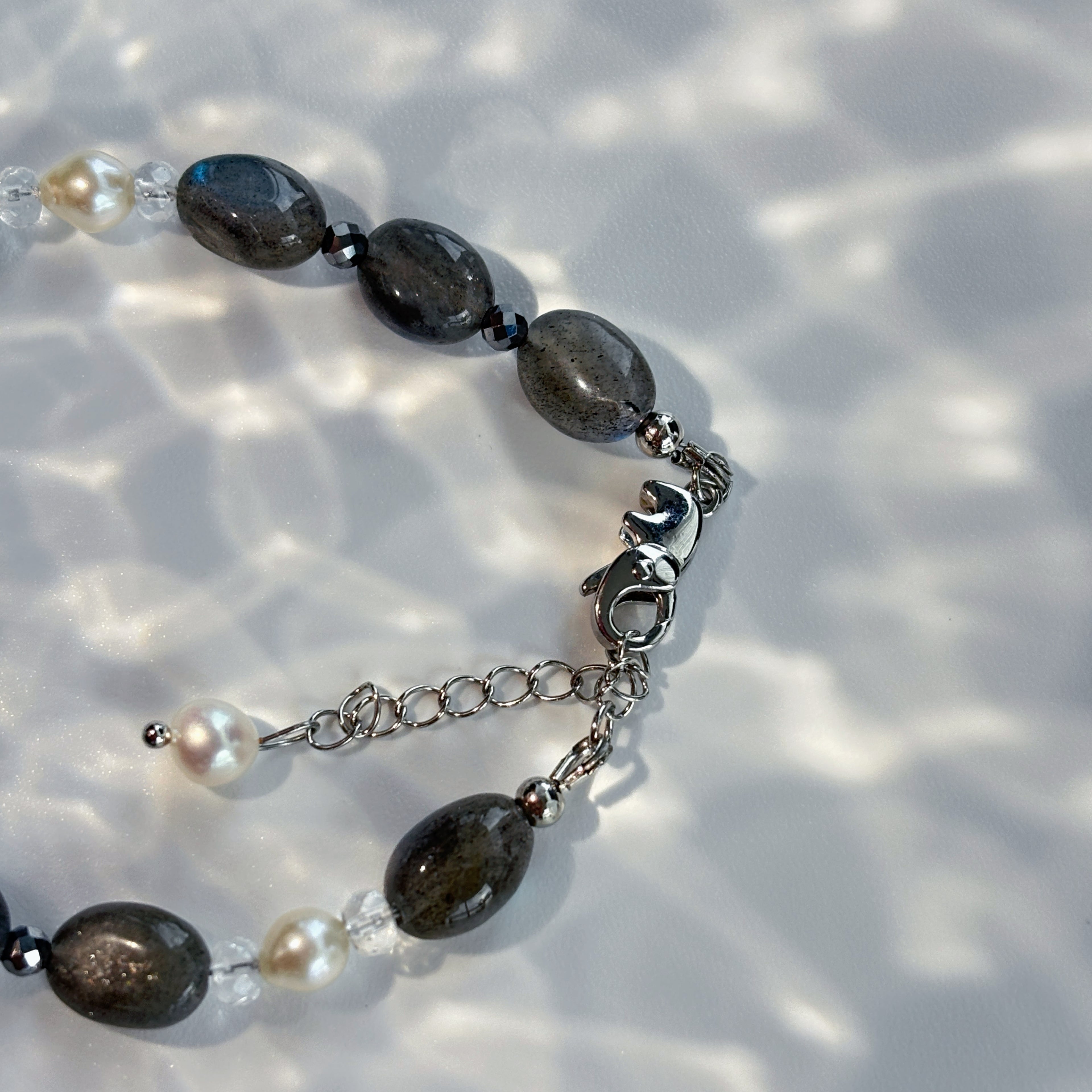 Moonlit Pearl Labradorite Pearl Femininity bracelet