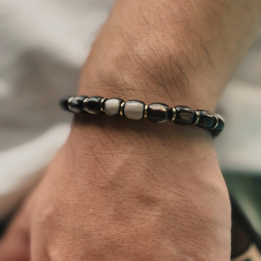 Night Tide Shell Grounding Bracelet