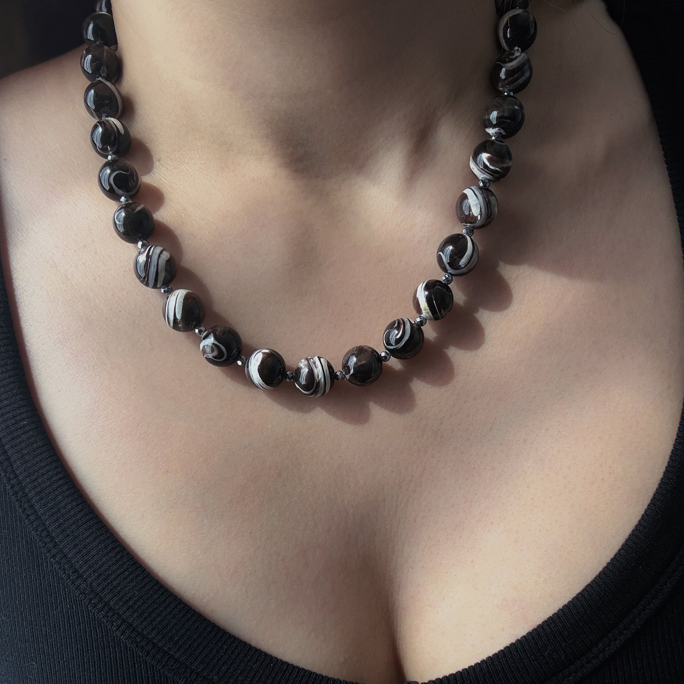 Night Tide Shell Grounding Necklace