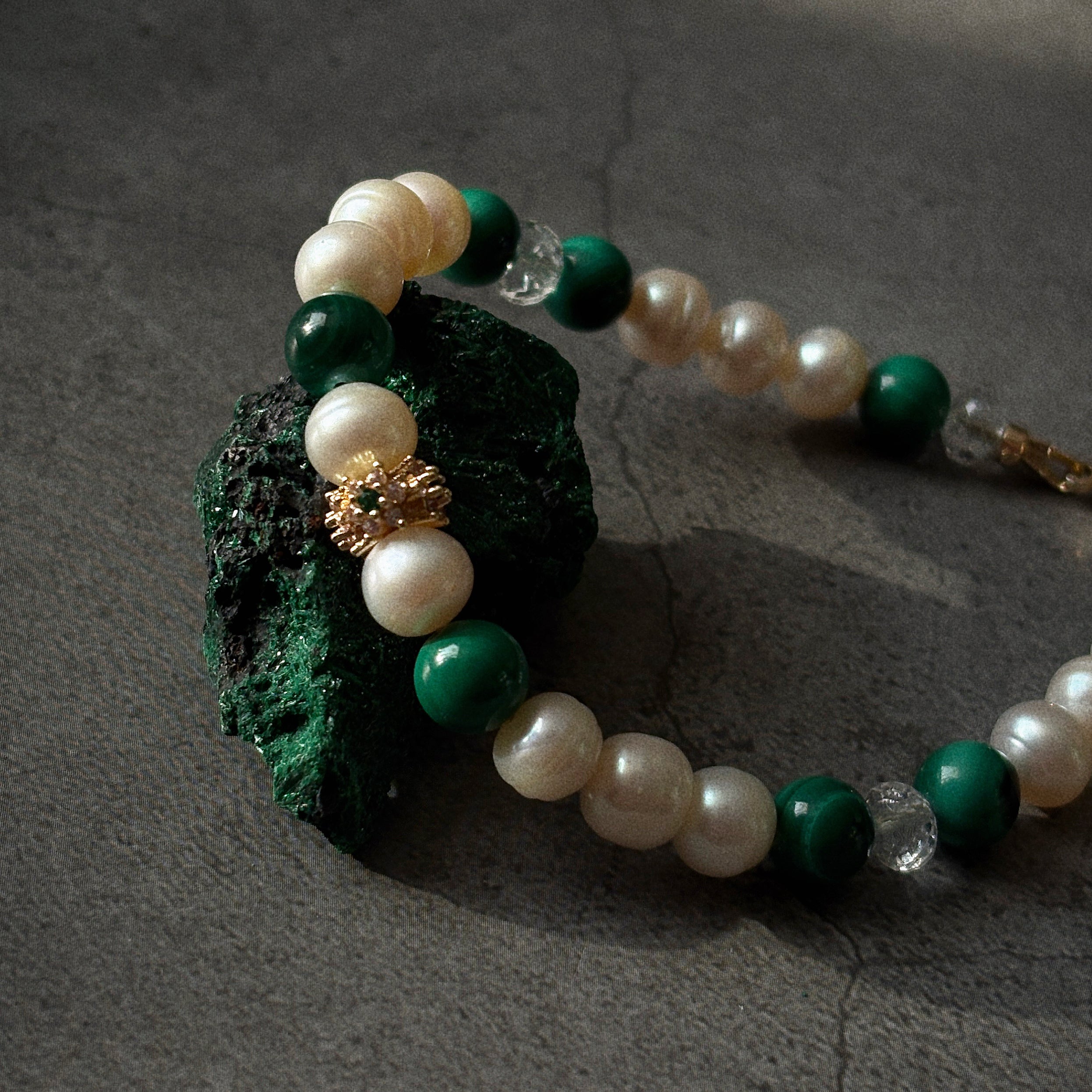 Spiritual Animal Malachite Pearl Peacock Gaze Bracelet