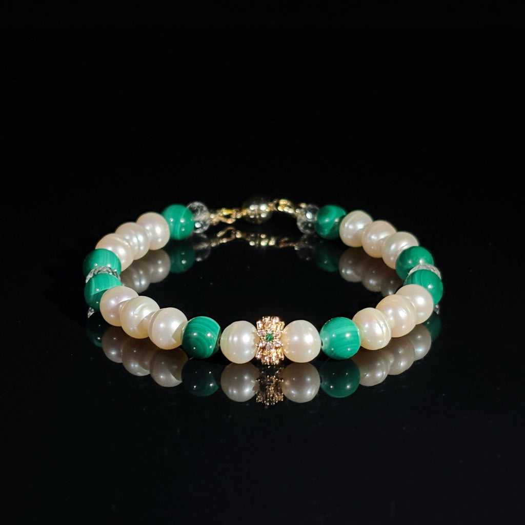 Peacock’s Gaze Malachite & Pearl Bracelet