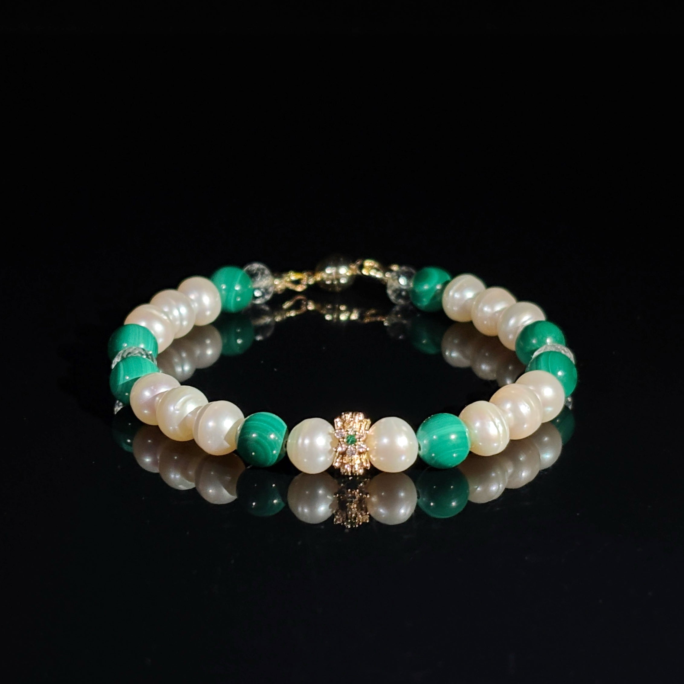 Peacock’s Gaze Malachite & Pearl Bracelet